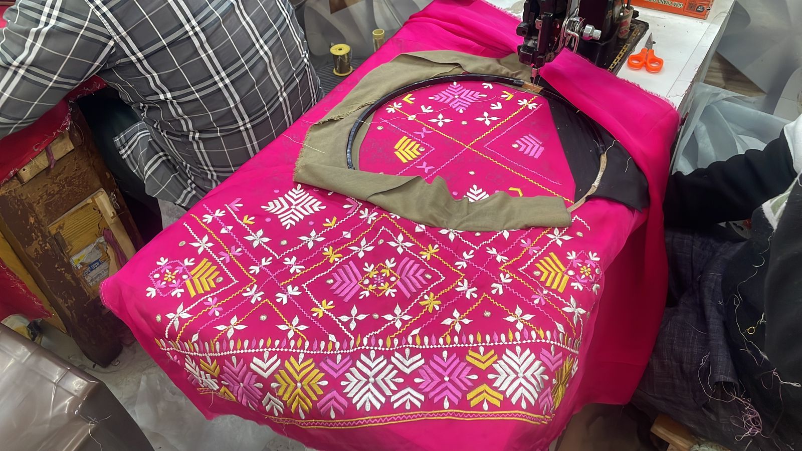 Anil Embroidey Karkhana & Tailor Shop in Hanumangarh