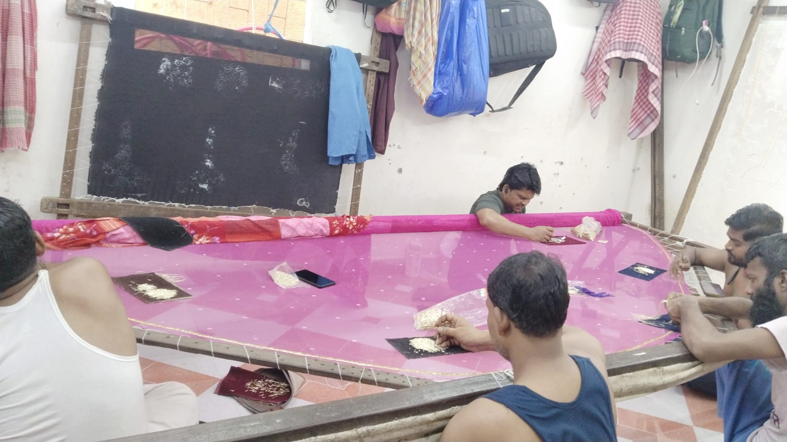 Manoranjan Hand Embroidery karkhana in Oshiwara